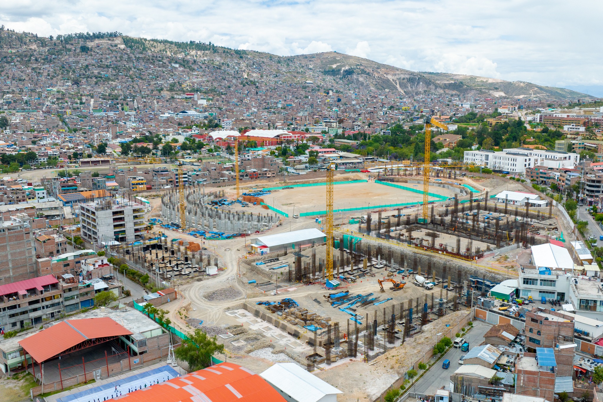 Avances de infraestructura deportiva en Ayacucho.