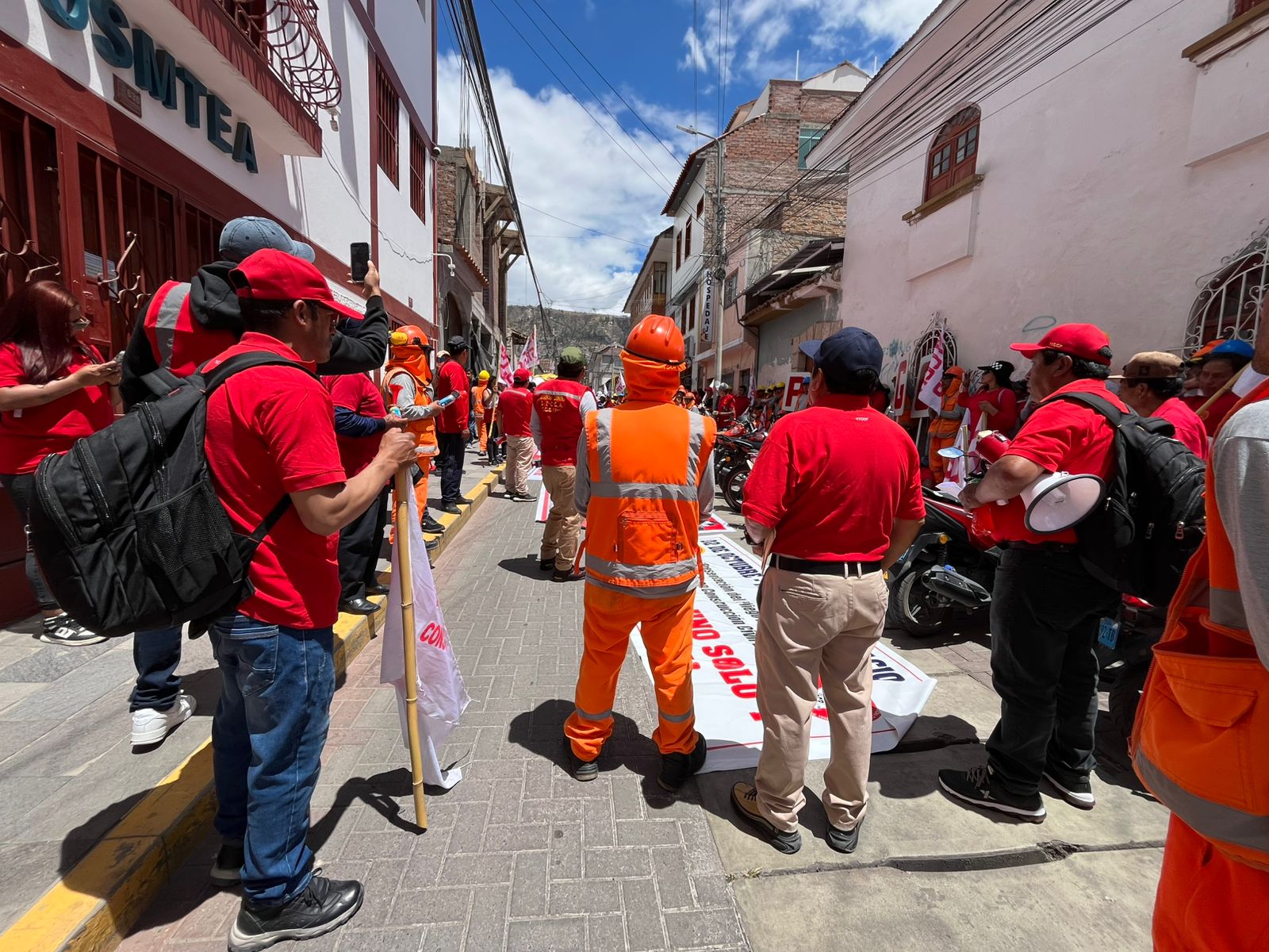 El gremio de Ayacucho demanda incremento salarial, control anticorrupción, atención al desempleo y medidas urgentes de seguridad laboral.