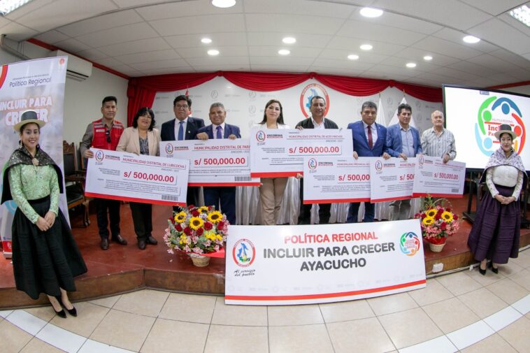 Cada gobierno local recibió S/ 500,000 tras cumplir con más del 80% de los indicadores de la política regional “Incluir para Crecer”.