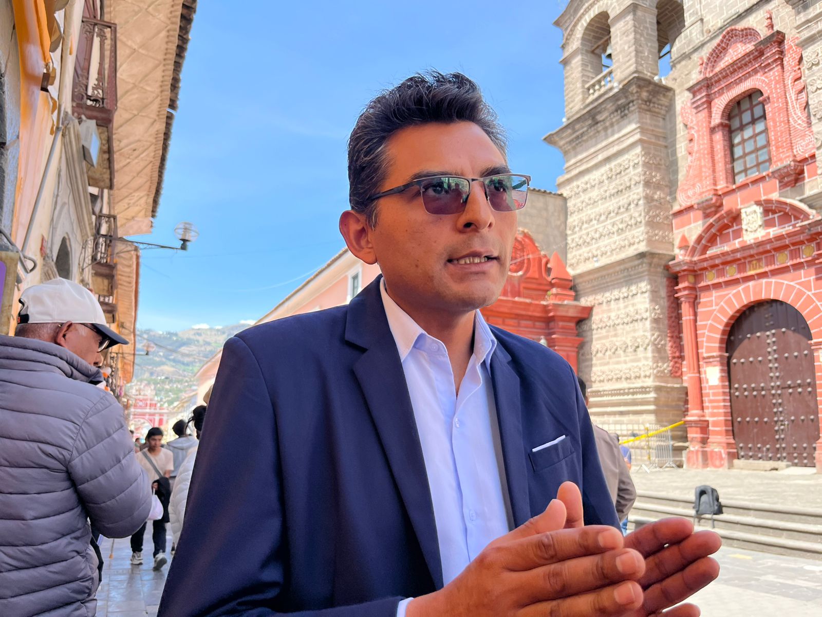 Más de 40 inmuebles presentan riesgo de colapso y las demoras en los permisos del Ministerio de Cultura dificultan las acciones preventivas, pese a los recientes accidentes registrados.